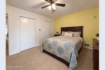 40 Compton Avenue, Hazlet Township, NJ 07734 - Photo 9