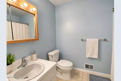 40 Compton Avenue, Hazlet Township, NJ 07734 - Photo 7