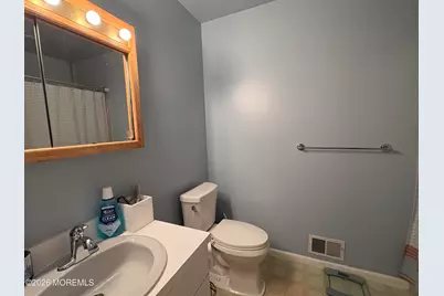 40 Compton Avenue, Hazlet Township, NJ 07734 - Photo 5