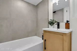 14 Honeyman Dr, Roxbury Township, NJ 07876 - Photo 31