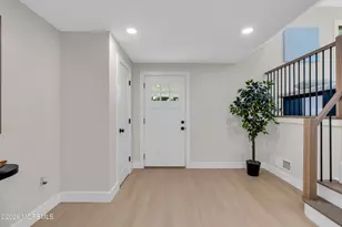 14 Honeyman Dr, Roxbury Township, NJ 07876 - Photo 5