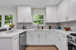 14 Honeyman Dr, Roxbury Township, NJ 07876 - Photo 25