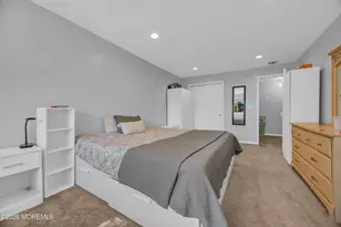 393 College Dr, Edison, NJ 08817 - Photo 15