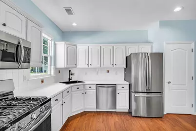 22 Amberwinds Court, Lakewood, NJ 08701 - Photo 17