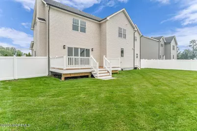 519 Washington Avenue, Union Beach, NJ 07735 - Photo 5
