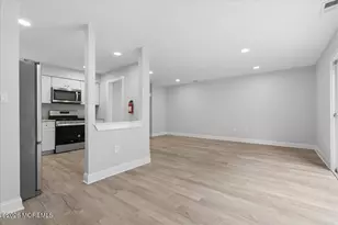 70 Oak Ln, Eatontown, NJ 07724 - Photo 9