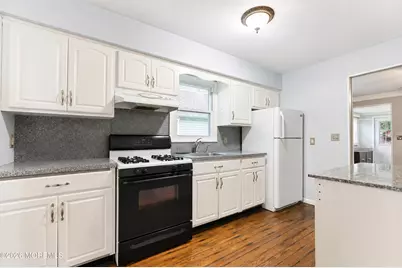 413 Union Avenue, Union Beach, NJ 07735 - Photo 9