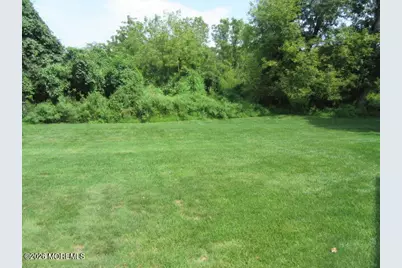 64 Arrowwood Court, Red Bank, NJ 07701 - Photo 13