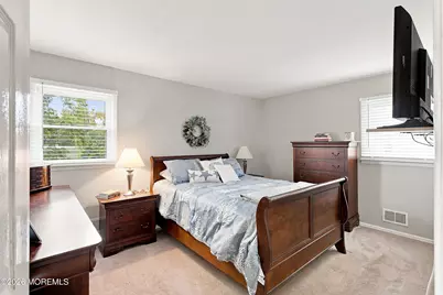 545 Neptune Avenue, Beachwood, NJ 08722 - Photo 15