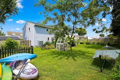 545 Neptune Avenue, Beachwood, NJ 08722 - Photo 29