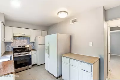 111 Williamsburg Lane, Lakewood, NJ 08701 - Photo 9