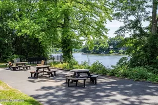 10 Lexington Ct, Red Bank, NJ 07701 - Photo 19