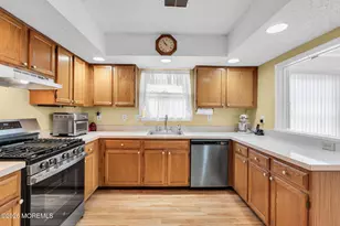 95 Sleepy Hollow Dr, Brick, NJ 08724 - Photo 3