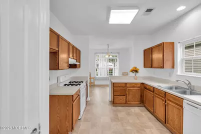 222 Sunflower Lane, West Windsor Township, NJ 08550 - Photo 13