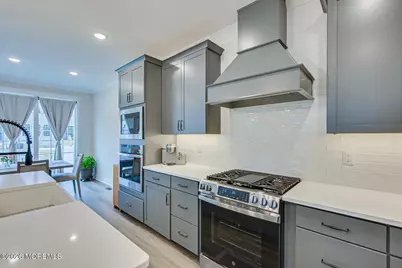1511 Melrose Boulevard, Manalapan Township, NJ 07726 - Photo 11