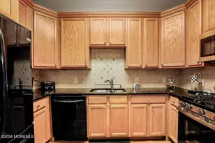 203 Canterbury Ln, Morganville, NJ 07751 - Photo 5