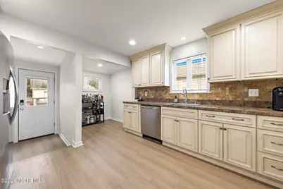 20 Weston Place, Eatontown, NJ 07724 - Photo 13