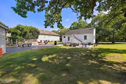 20 Weston Place, Eatontown, NJ 07724 - Photo 39
