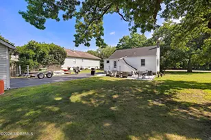 20 Weston Pl, Eatontown, NJ 07724 - Photo 39