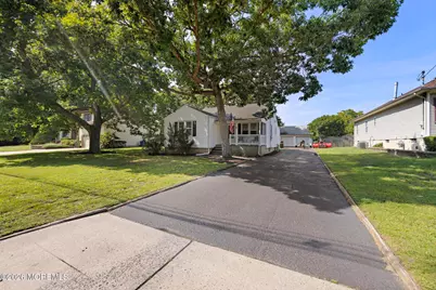 20 Weston Place, Eatontown, NJ 07724 - Photo 1