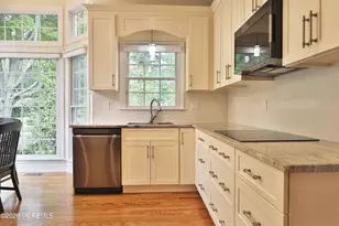 50 Peach Tree Ln, Little Silver, NJ 07739 - Photo 9