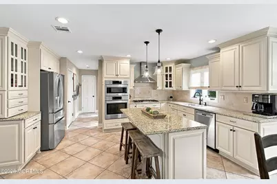 11 Sir Paul Court, Middletown, NJ 07748 - Photo 19