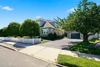 65 Branch Avenue, Red Bank, NJ 07701 - Photo 7