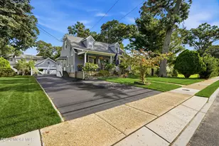 289 Roosevelt Ave, Oakhurst, NJ 07755 - Photo 25