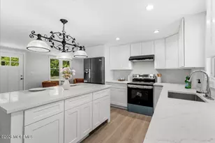 573 Cherin Rd, Freehold, NJ 07728 - Photo 9
