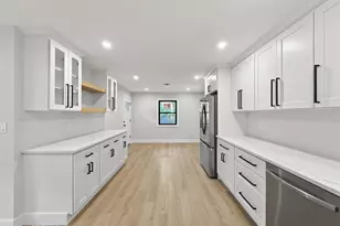 16 Charles St, Howell Township, NJ 07731 - Photo 5