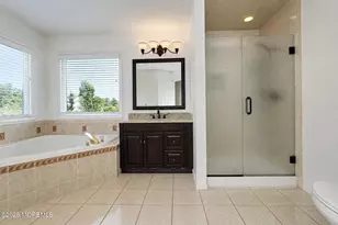 8 Alyssa Ln, Manalapan Township, NJ 07726 - Photo 25