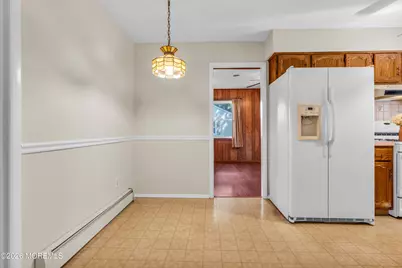 21 Burlington Court, Toms River Township, NJ 08757 - Photo 9