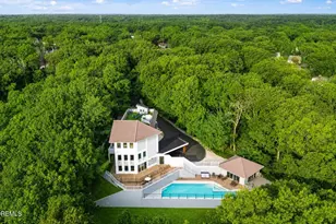 401 Overlook Dr, Neptune Township, NJ 07753 - Photo 3