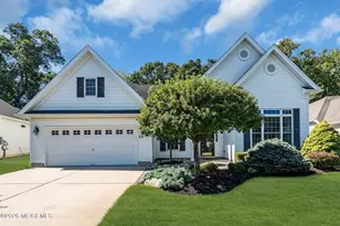 13 Northshire Ct, Freehold, NJ 07728 - Photo 1