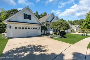 13 Northshire Ct, Freehold, NJ 07728 - Photo 9