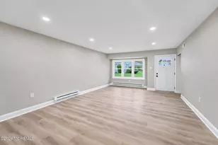 61 C Piazza Vittoria, Freehold, NJ 07728 - Photo 9