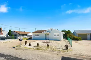 216 Montclair Rd S, Barnegat, NJ 08005 - Photo 5
