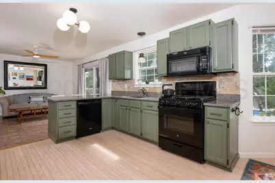275 S Lakeshore Drive, Manahawkin, NJ 08050 - Photo 7