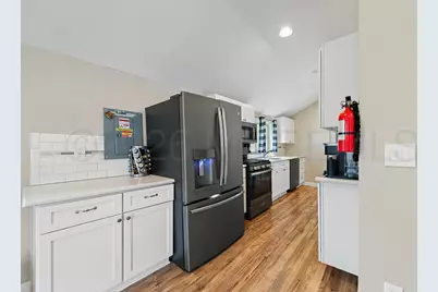 285 Shoreland Circle, South Amboy, NJ 08879 - Photo 7