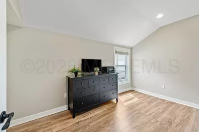285 Shoreland Circle, South Amboy, NJ 08879 - Photo 9