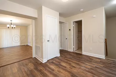 1405 Silver Court, Hamilton Square, NJ 08690 - Photo 11