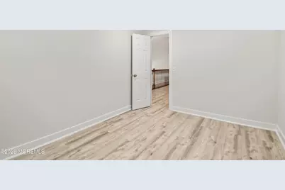 38 Des Moines Court, Tinton Falls, NJ 07712 - Photo 11