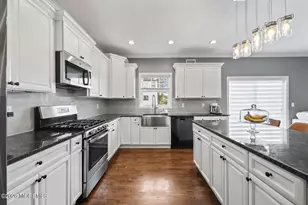 424 Morningside Ave, Union Beach, NJ 07735 - Photo 11