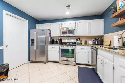 334 Mayfair Place, Morganville, NJ 07751 - Photo 13