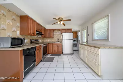 300 Beechmont Street, Toms River Township, NJ 08757 - Photo 11