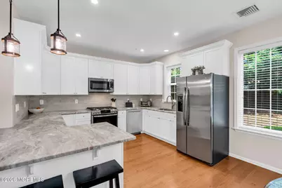 712 Mill Pond Way #112, Eatontown, NJ 07724 - Photo 11