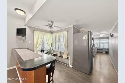 733 Schuyler Avenue, Lyndhurst Township, NJ 07071 - Photo 5