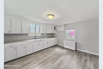 733 Schuyler Avenue, Lyndhurst Township, NJ 07071 - Photo 23