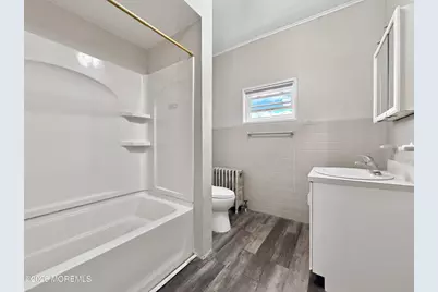 733 Schuyler Avenue, Lyndhurst Township, NJ 07071 - Photo 27