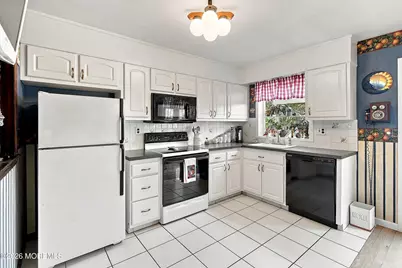 30 E Lincoln Avenue, Atlantic Highlands, NJ 07716 - Photo 9